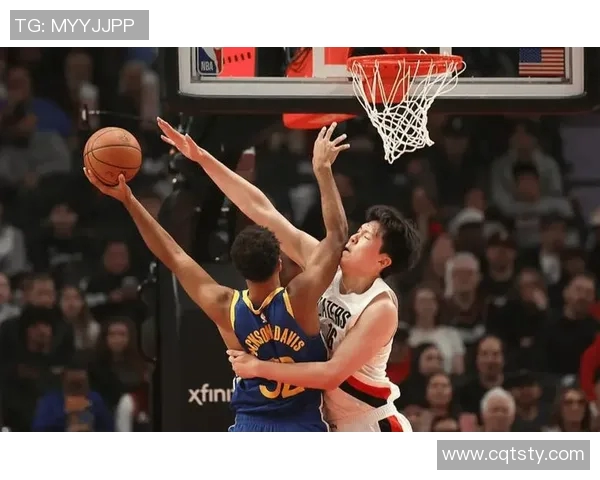 勇士与开拓者激战正酣精彩瞬间回顾与赛后分析 勇士与开拓者激战正酣精彩瞬间回顾与赛后分析